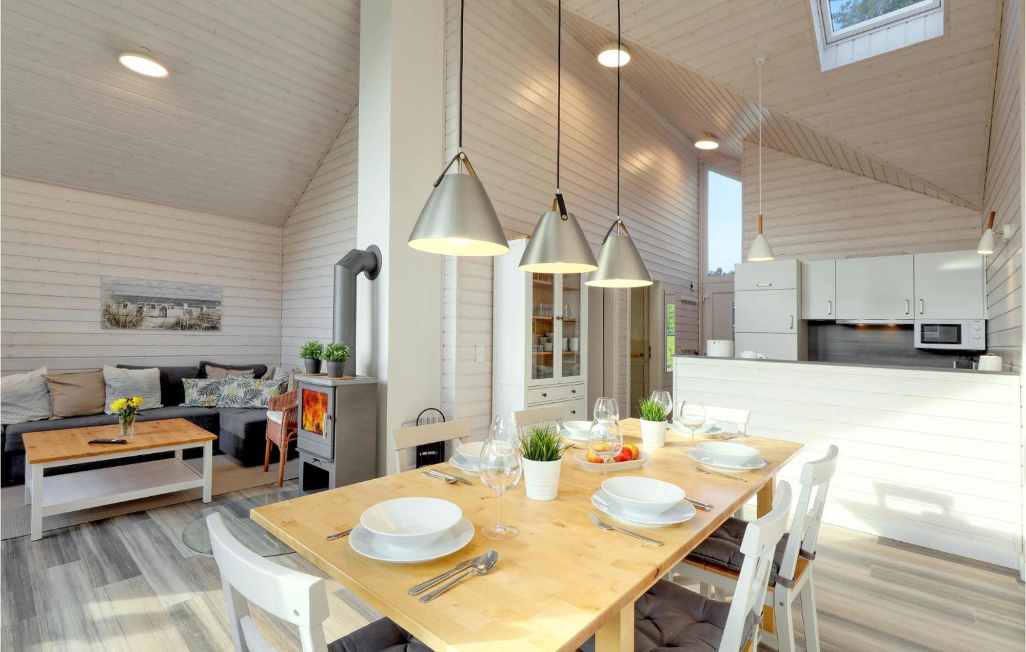 Stunning Home In Krems Ii-Warderbrueck With Wifi Gols Екстер'єр фото